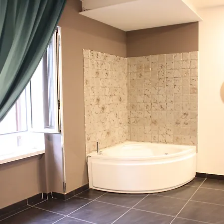 Pit Stop 4* نابولي